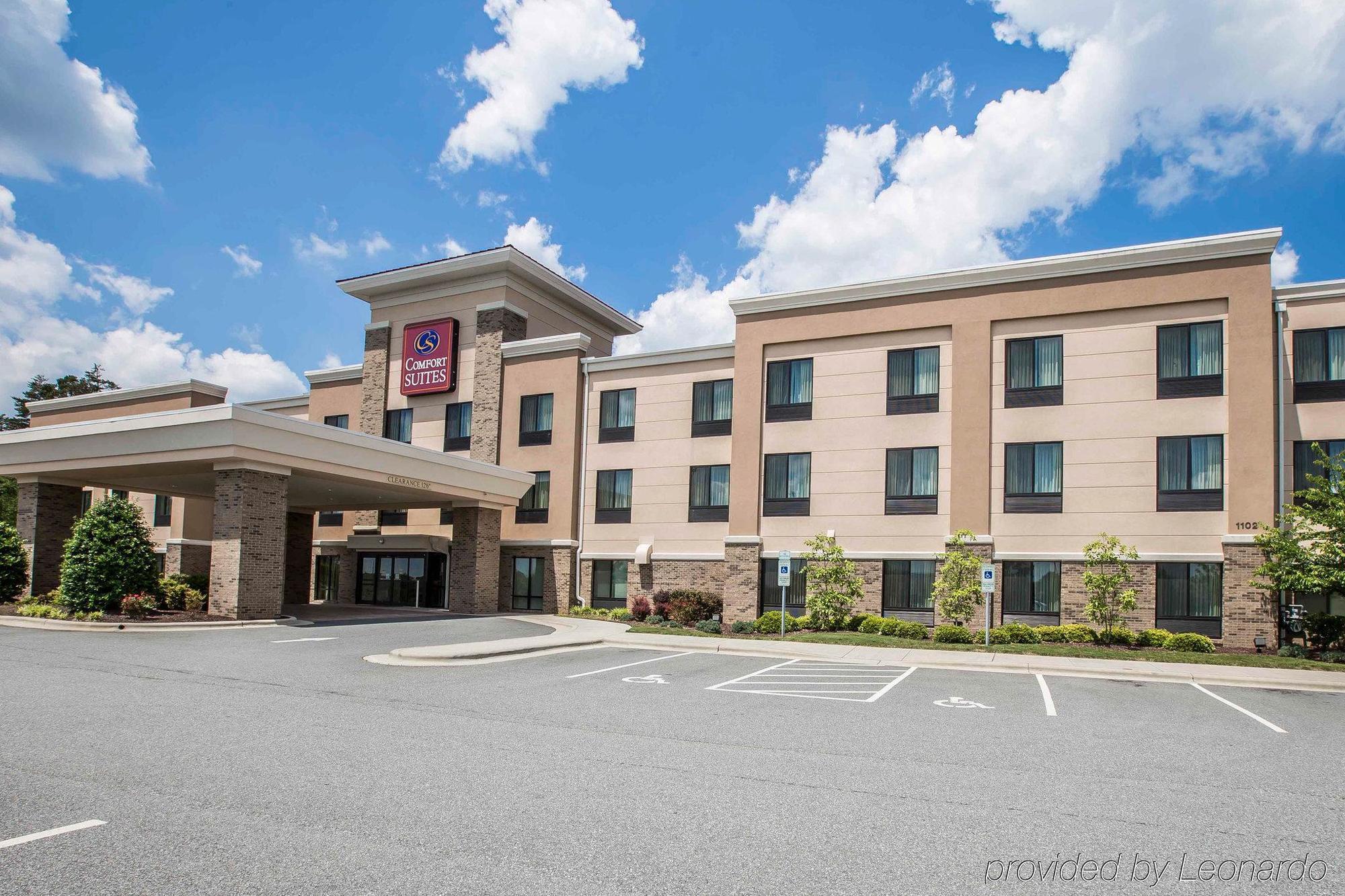 Comfort Suites Whitsett - Greensboro East Экстерьер фото