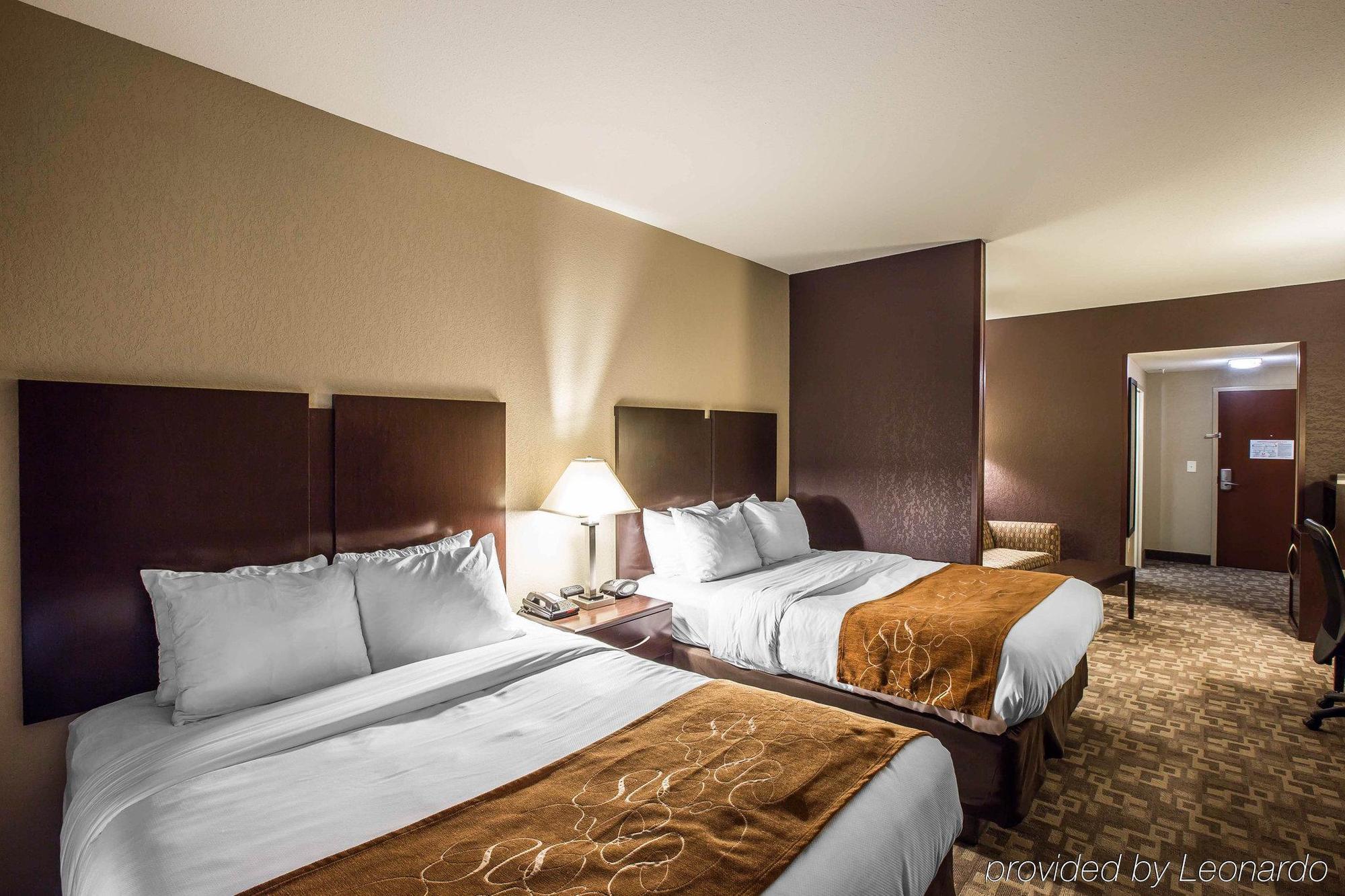 Comfort Suites Whitsett - Greensboro East Экстерьер фото