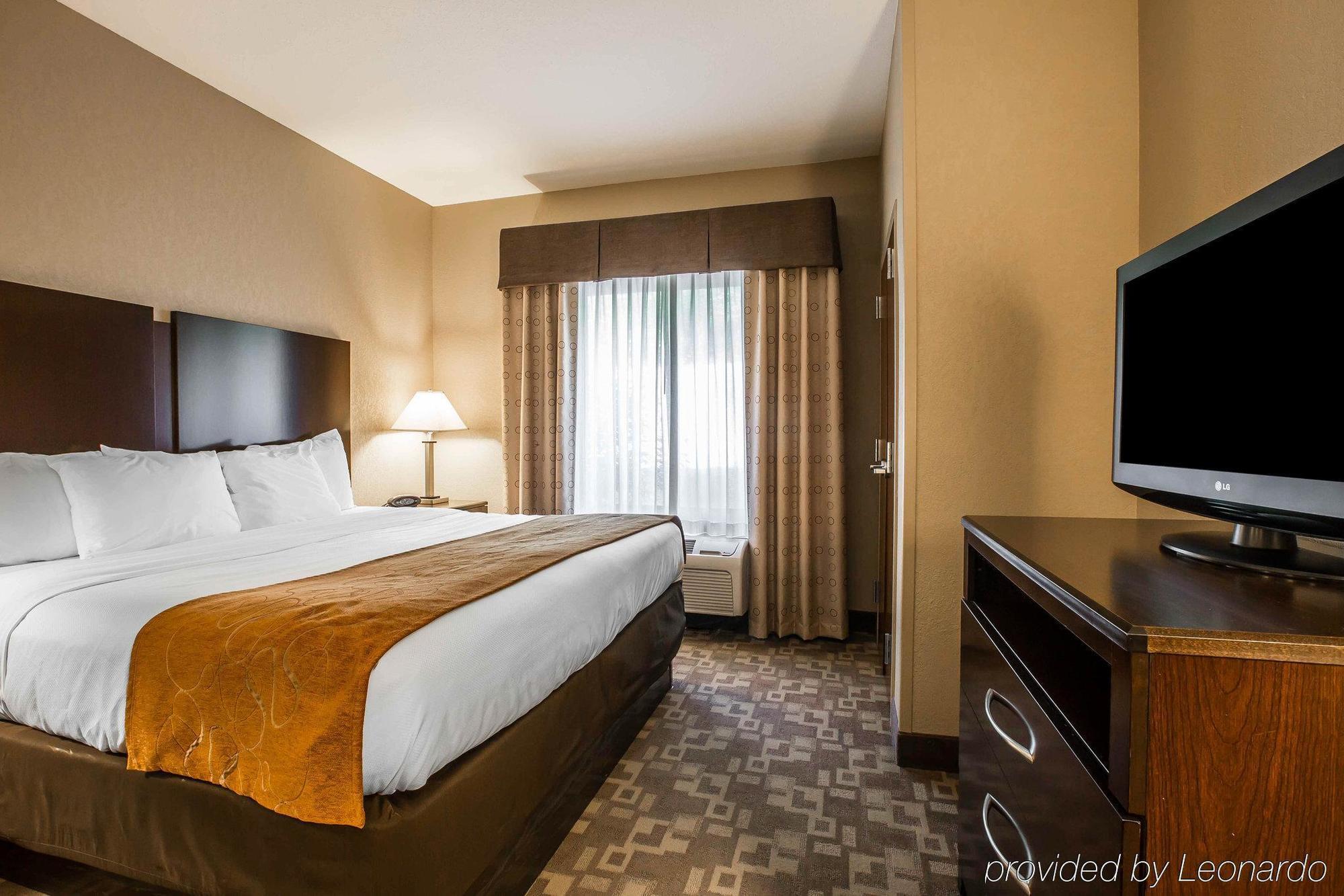 Comfort Suites Whitsett - Greensboro East Экстерьер фото