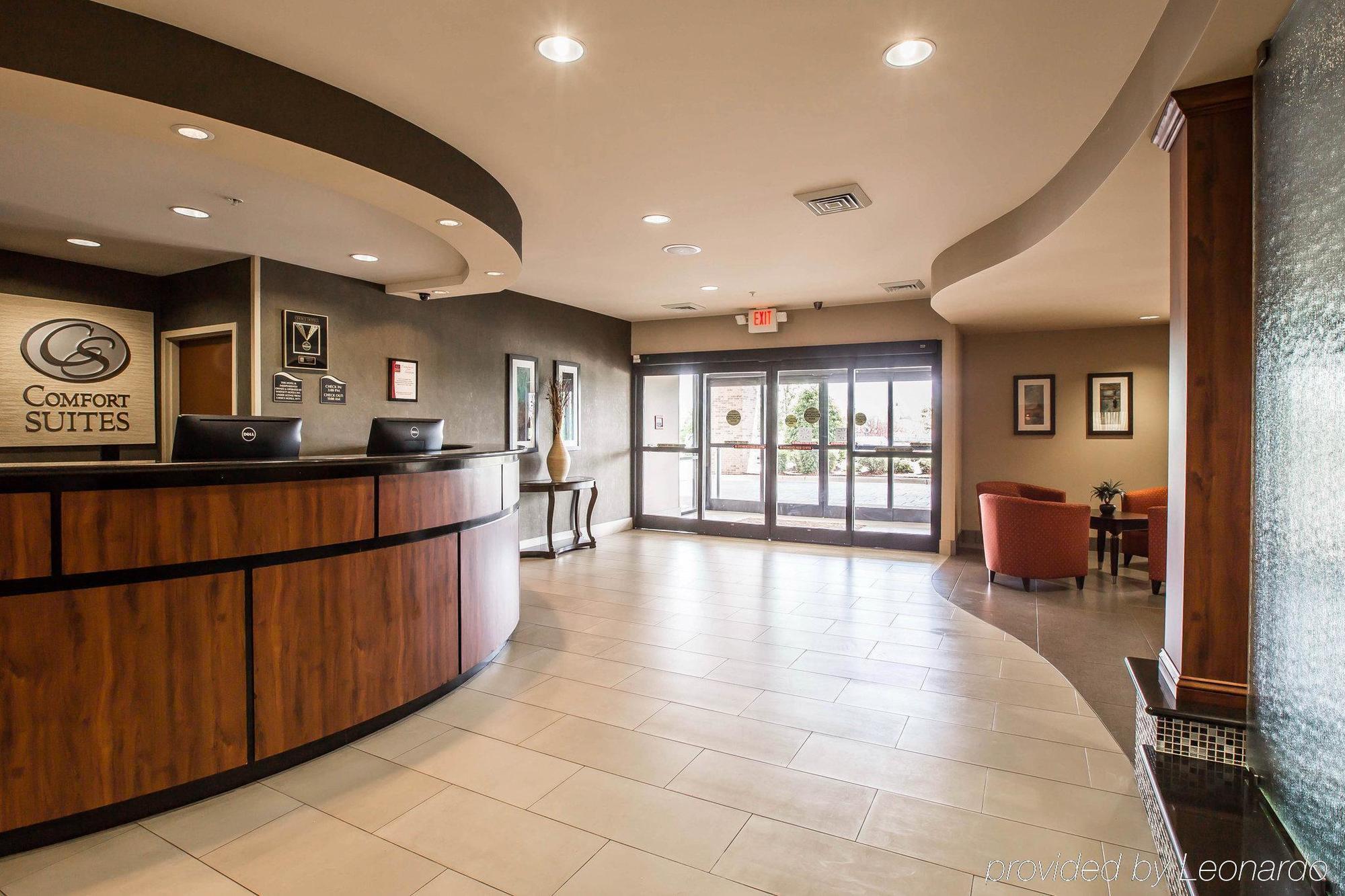 Comfort Suites Whitsett - Greensboro East Экстерьер фото