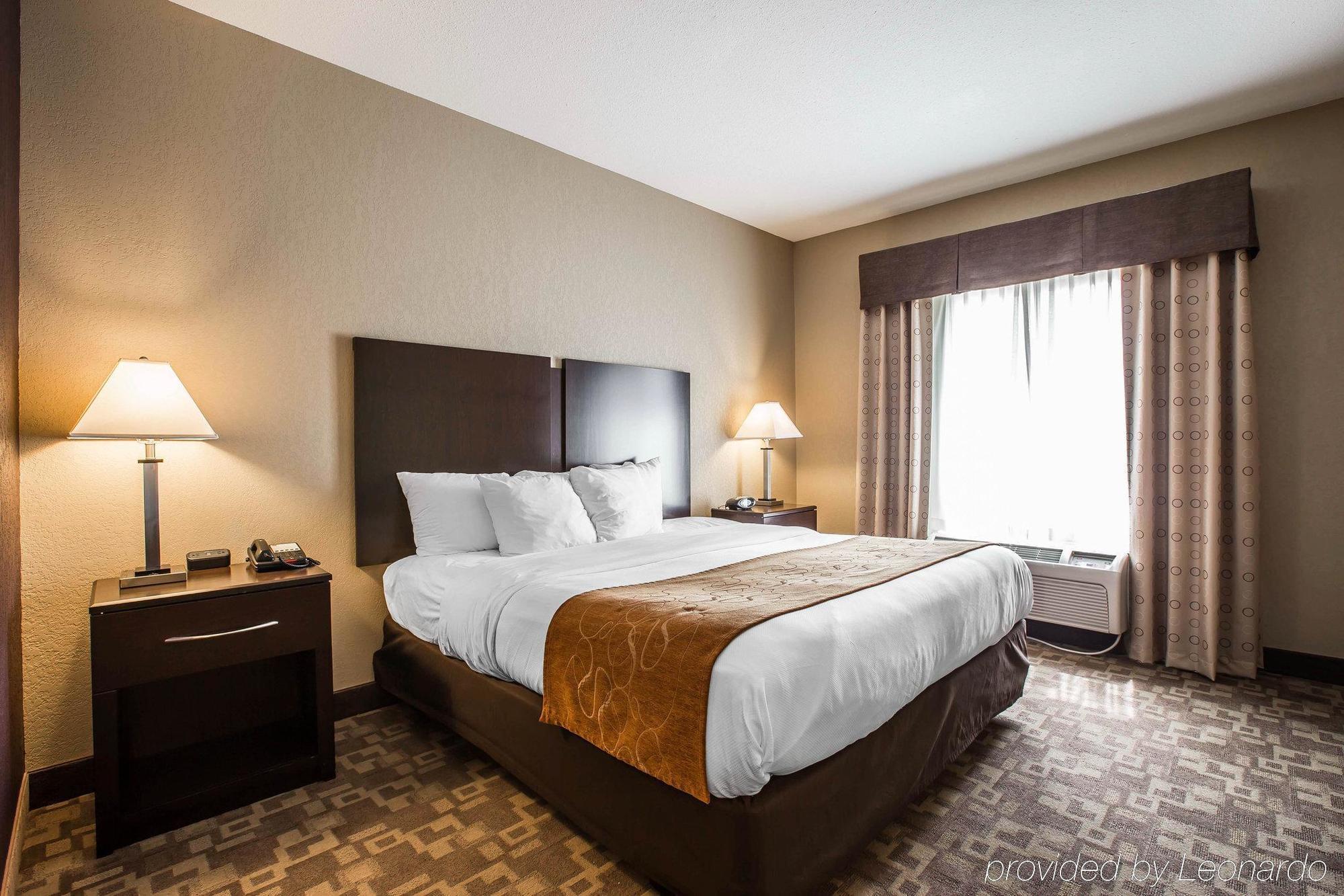 Comfort Suites Whitsett - Greensboro East Экстерьер фото