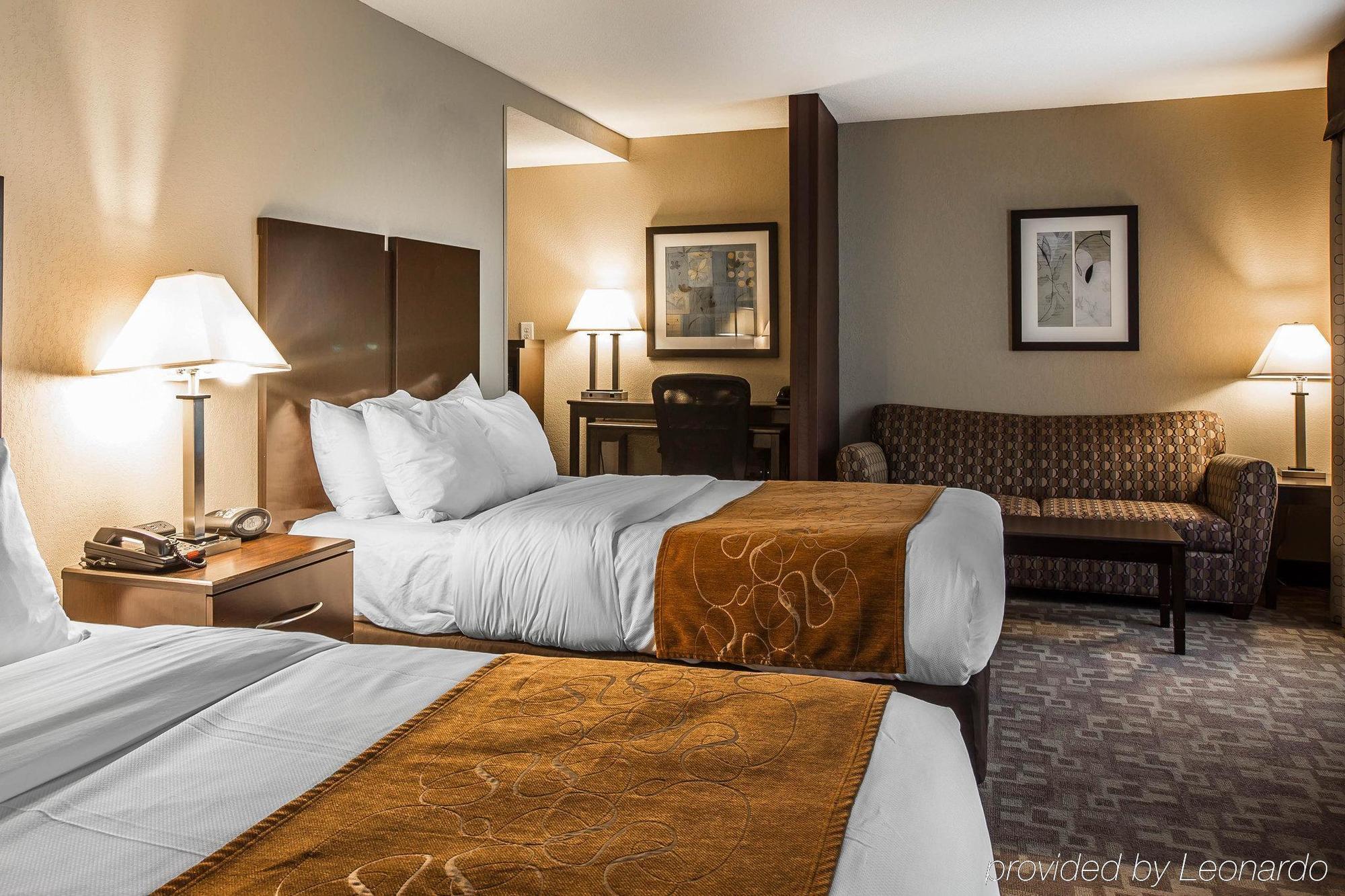 Comfort Suites Whitsett - Greensboro East Экстерьер фото